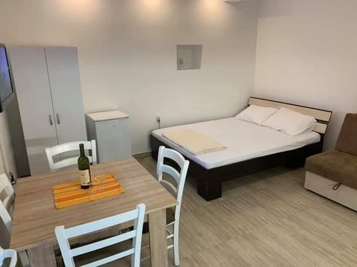 Apartments Dabovic Kotor Exteriör bild